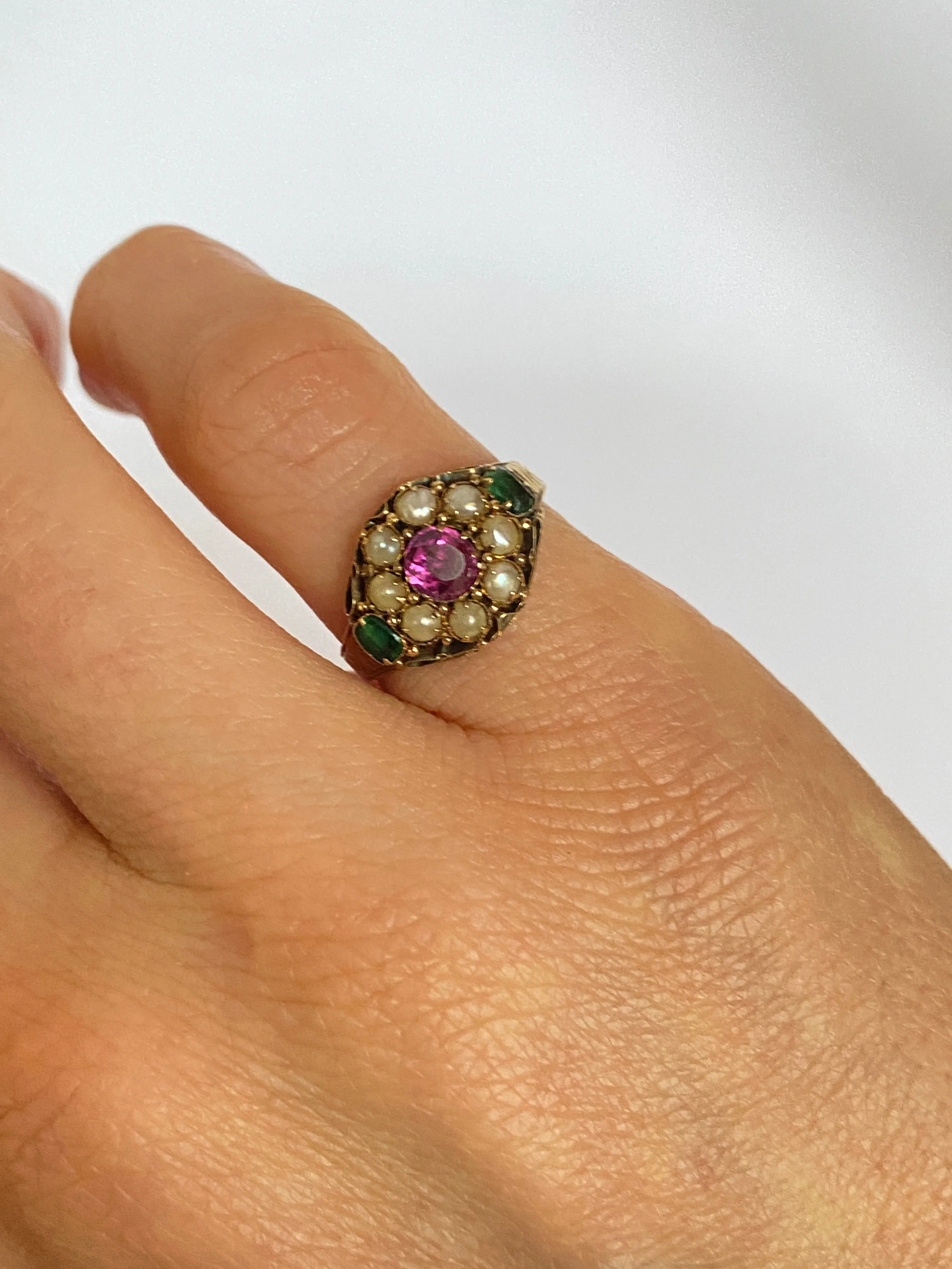 15ct Gold, Victorian, Pearl, Emerald and Almandine Garnet Ring, Hallmarked 1849