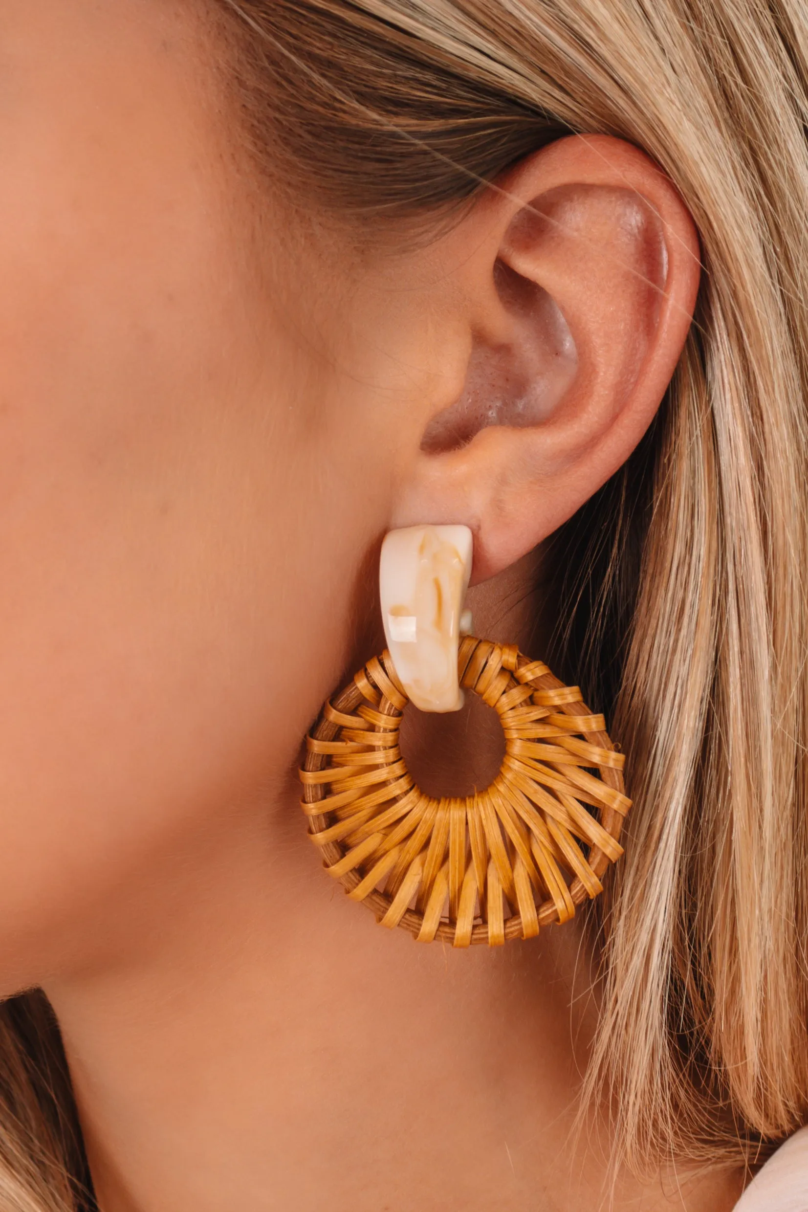 Cabana Cutie Earrings - Tan