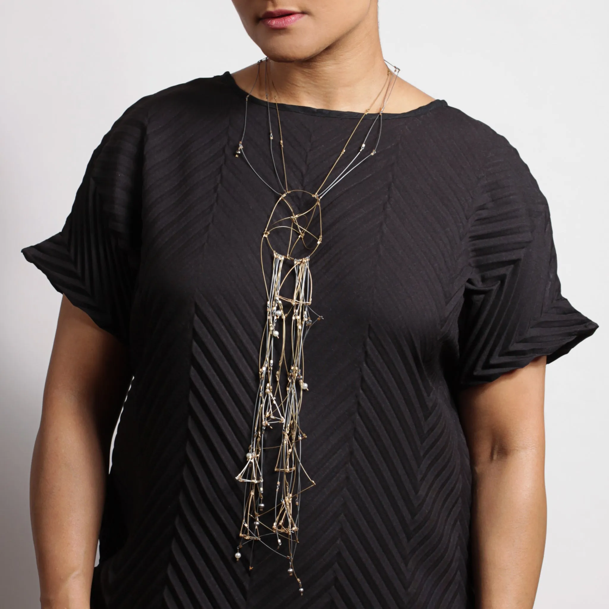 Cinq Tie Necklace