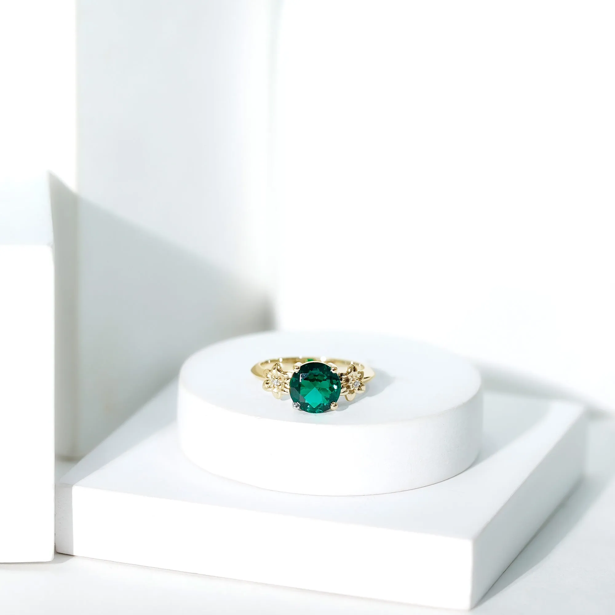 Created Emerald Solitaire Flower Engagement Ring with Diamond