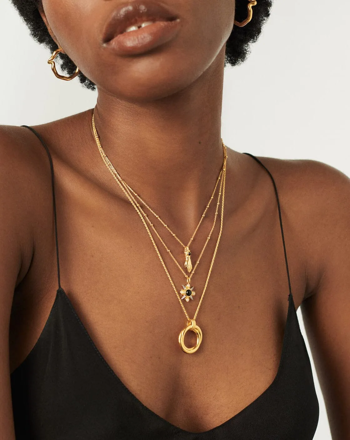 Harris Reed Handpicked Double Chain Pendant Necklace | 18k Gold Plated/Pearl & Onyx
