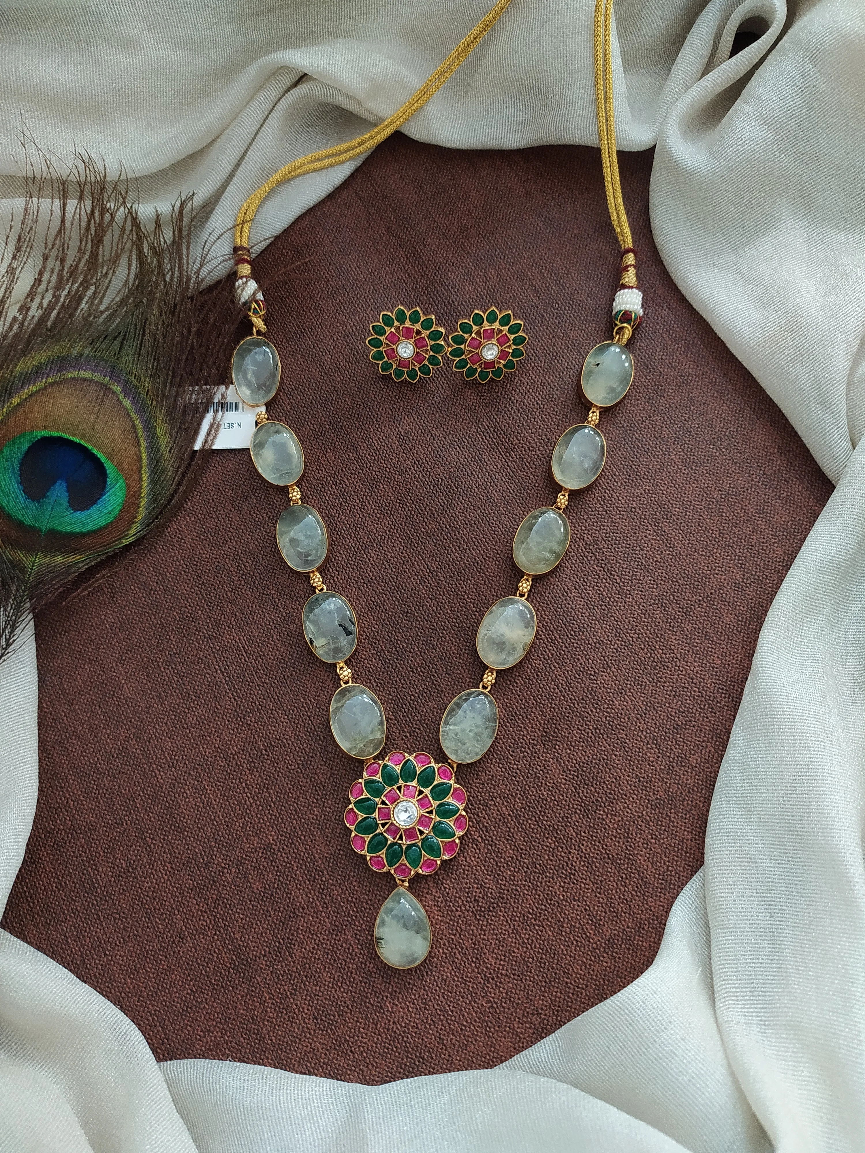 Kundan Necklace Set with Quartz Chain & Jadau Kundan Floral Pendant
