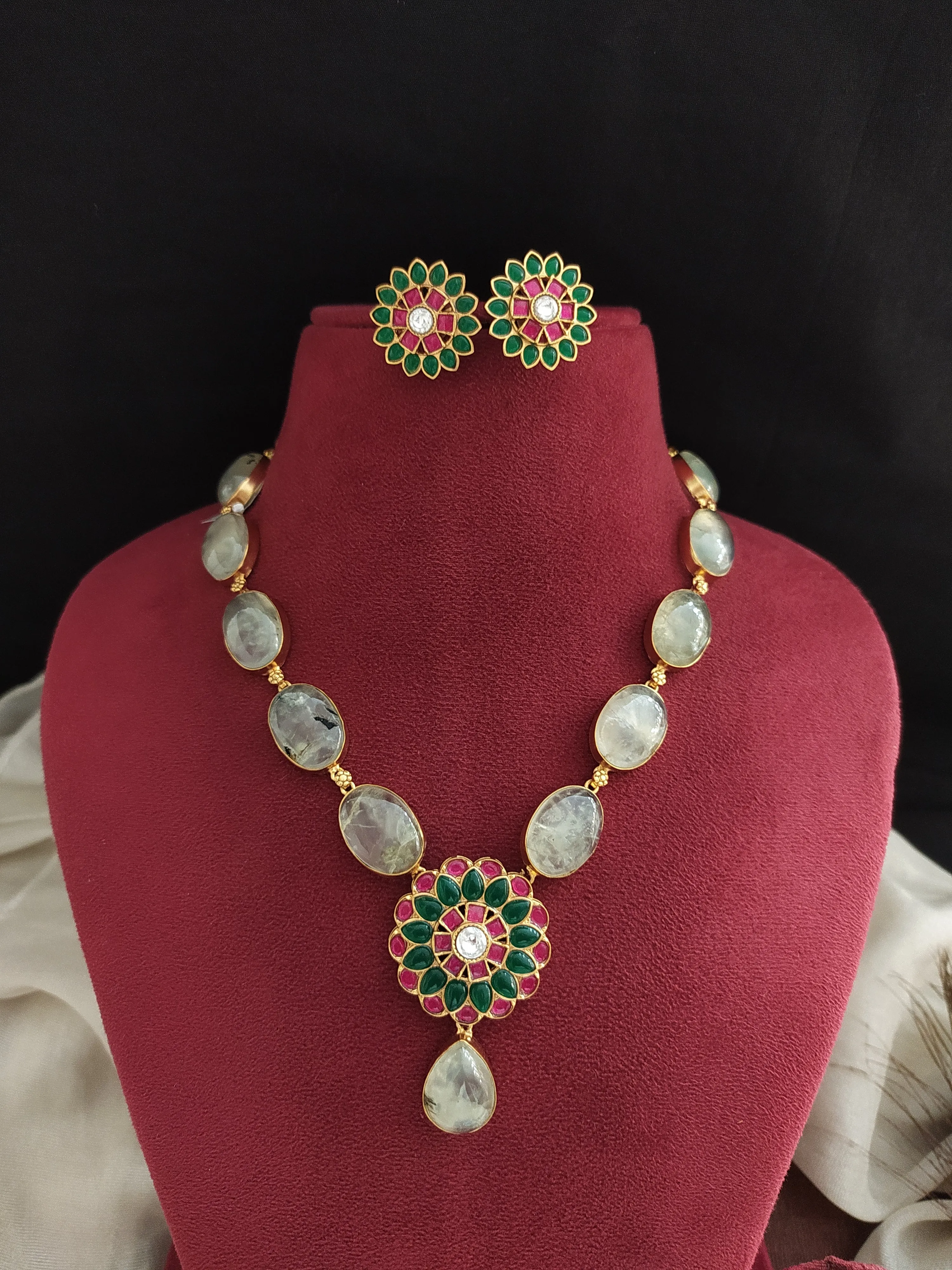 Kundan Necklace Set with Quartz Chain & Jadau Kundan Floral Pendant