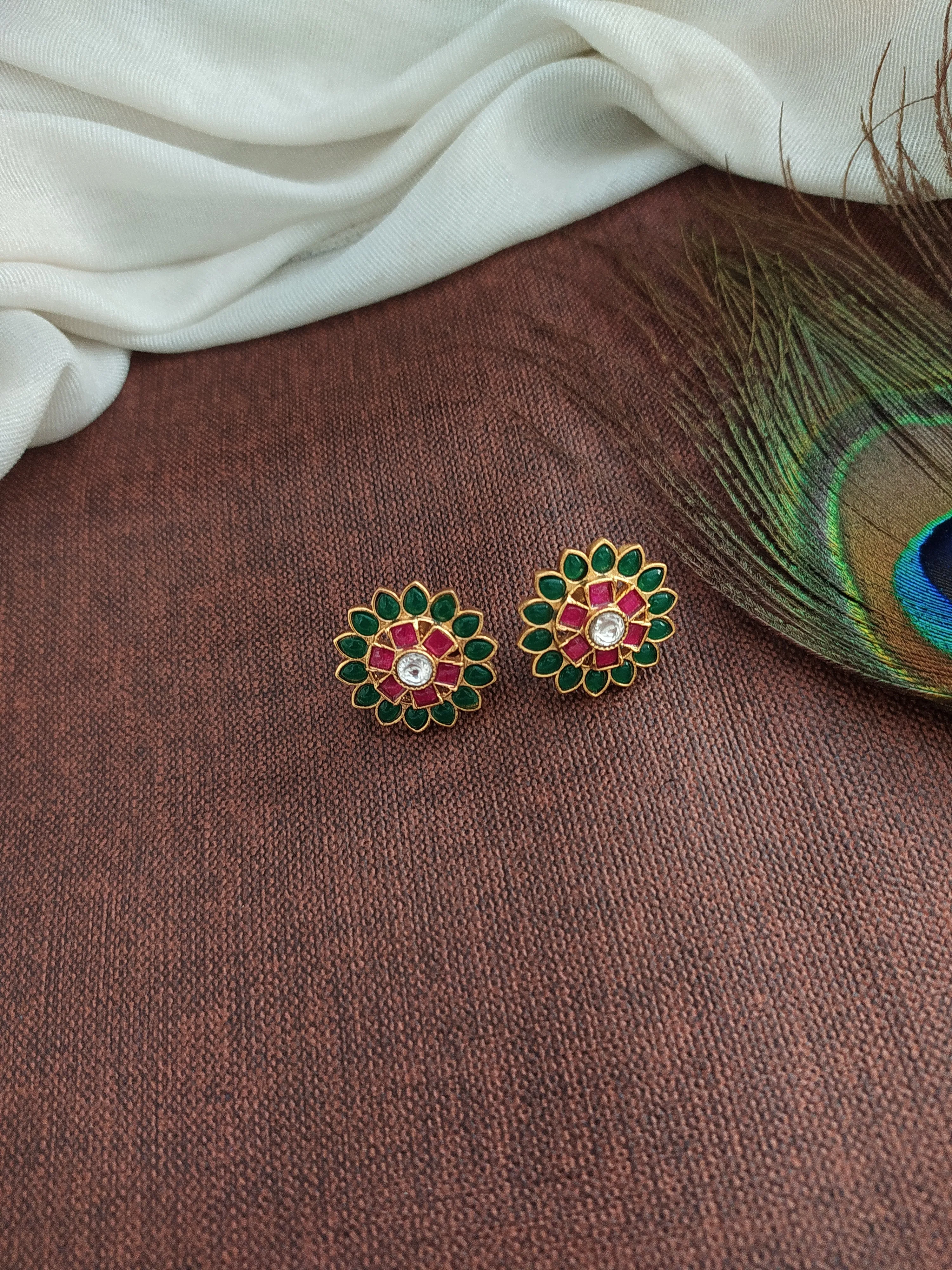 Kundan Necklace Set with Quartz Chain & Jadau Kundan Floral Pendant