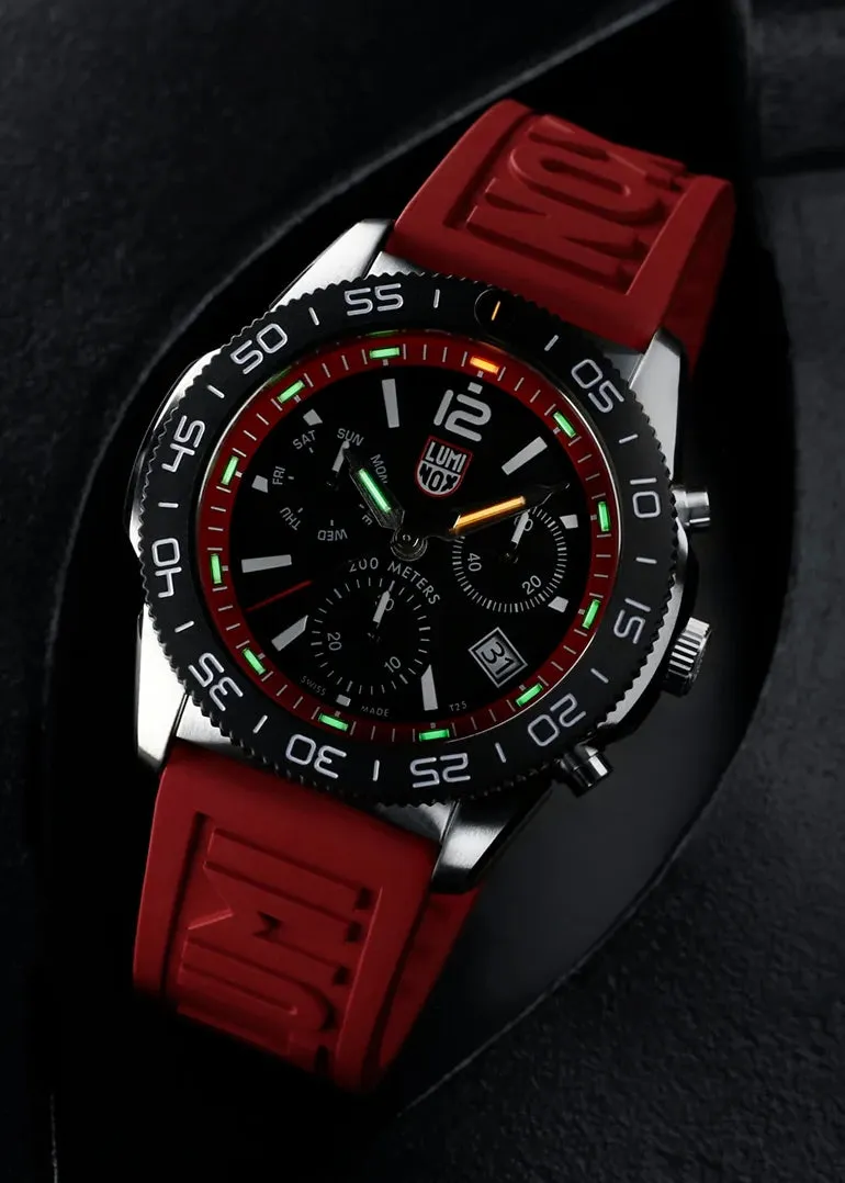 LUMINOX PACIFIC DIVER BLACK DIAL CHRONOGRAPH RED BAND XS.3155