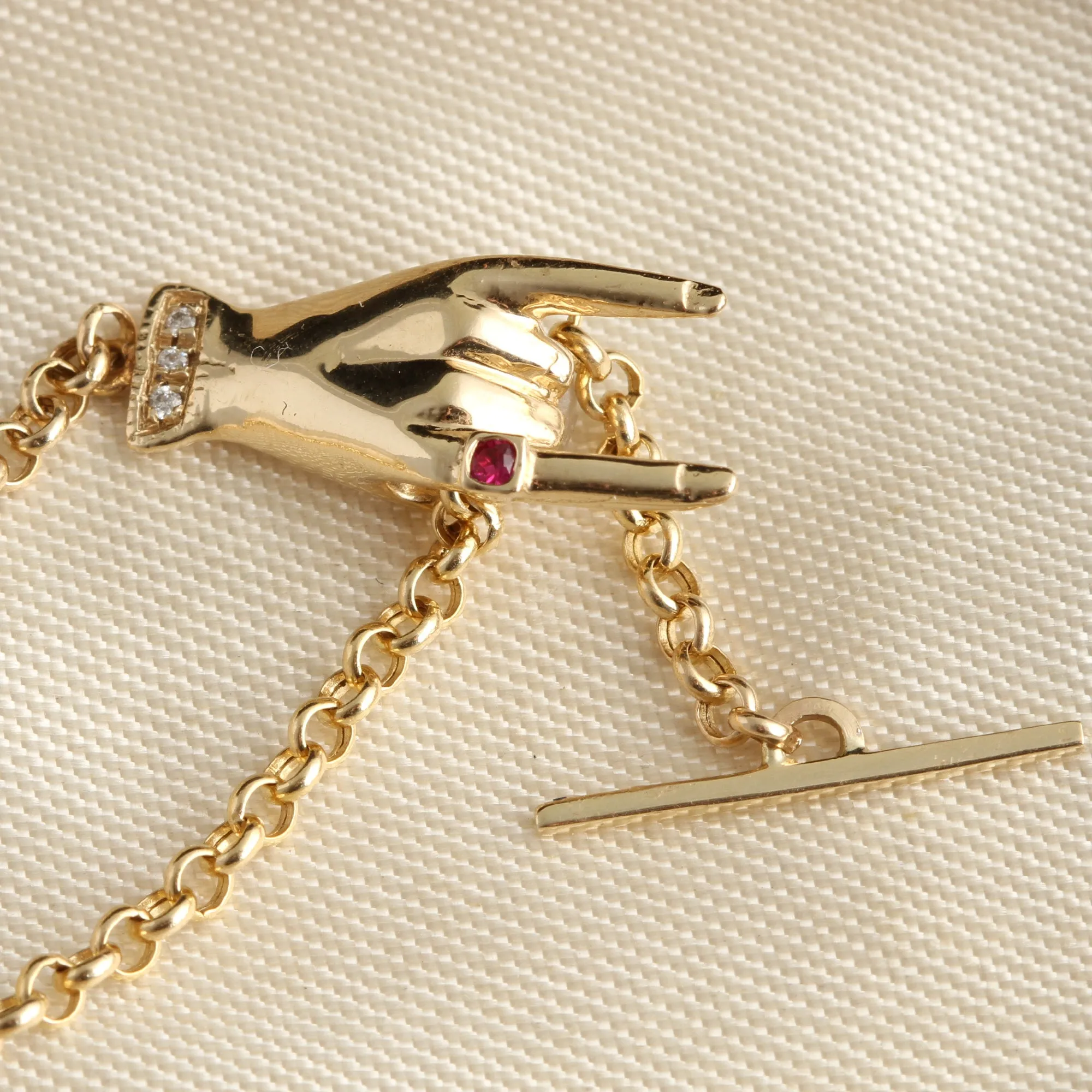 Mano Cornuto Lariat Necklace