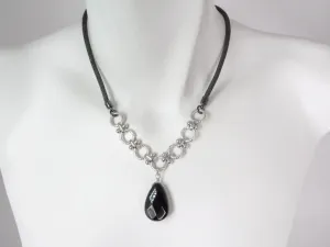 Mesh Necklace with Onyx Drop