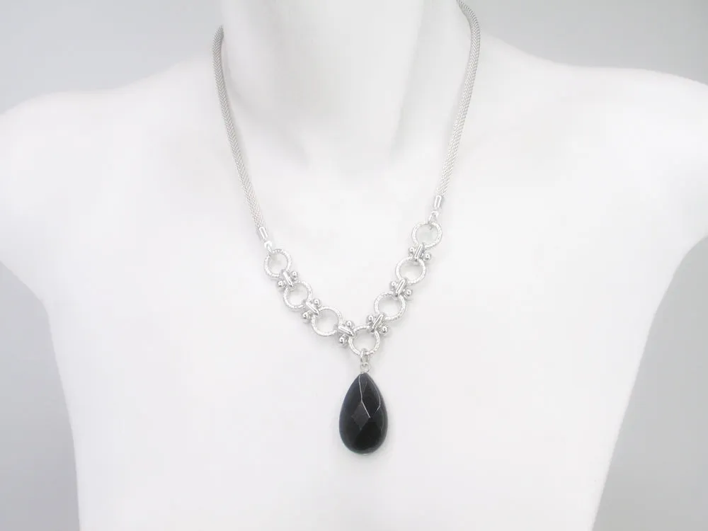 Mesh Necklace with Onyx Drop