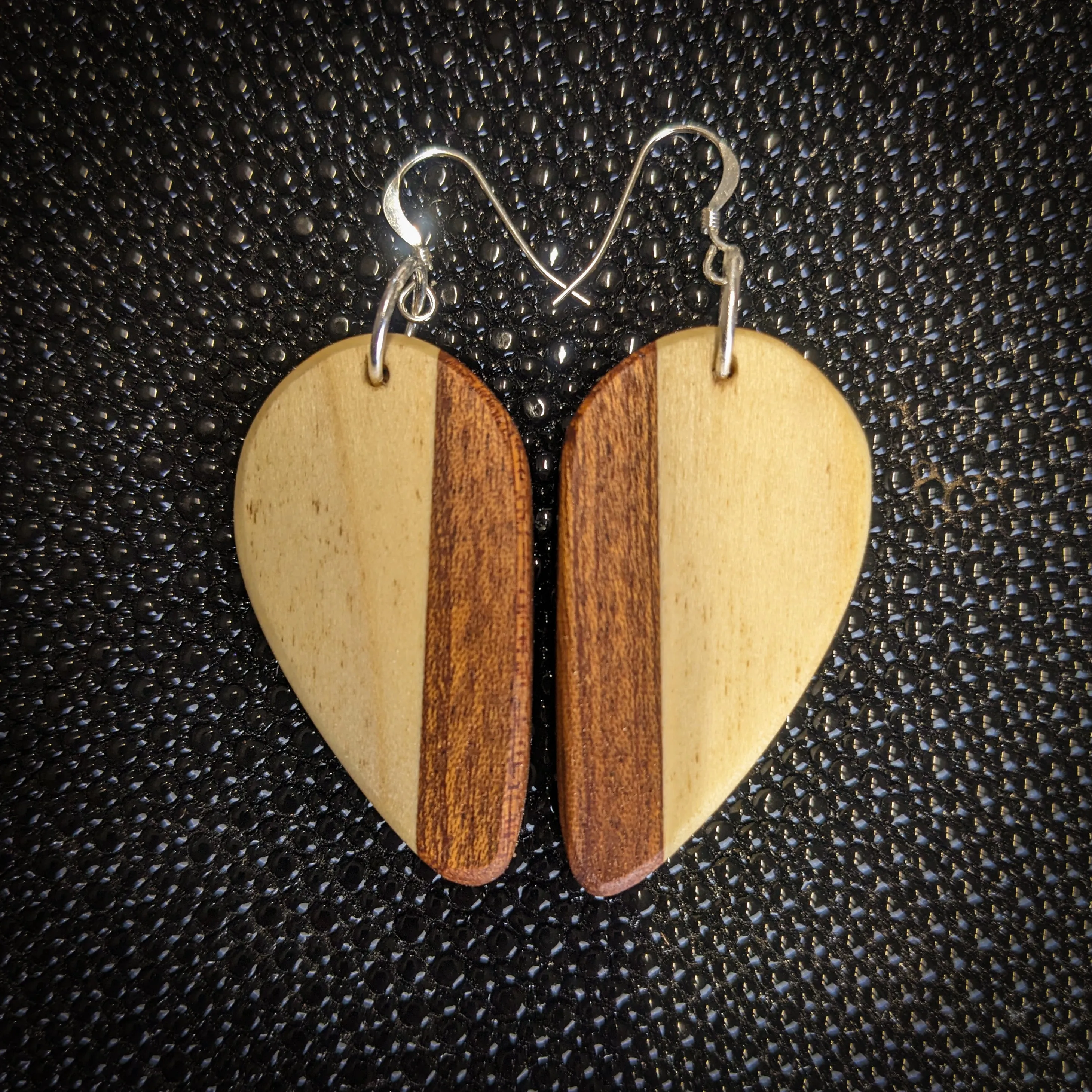 Poplar Heart Dangle Earrings