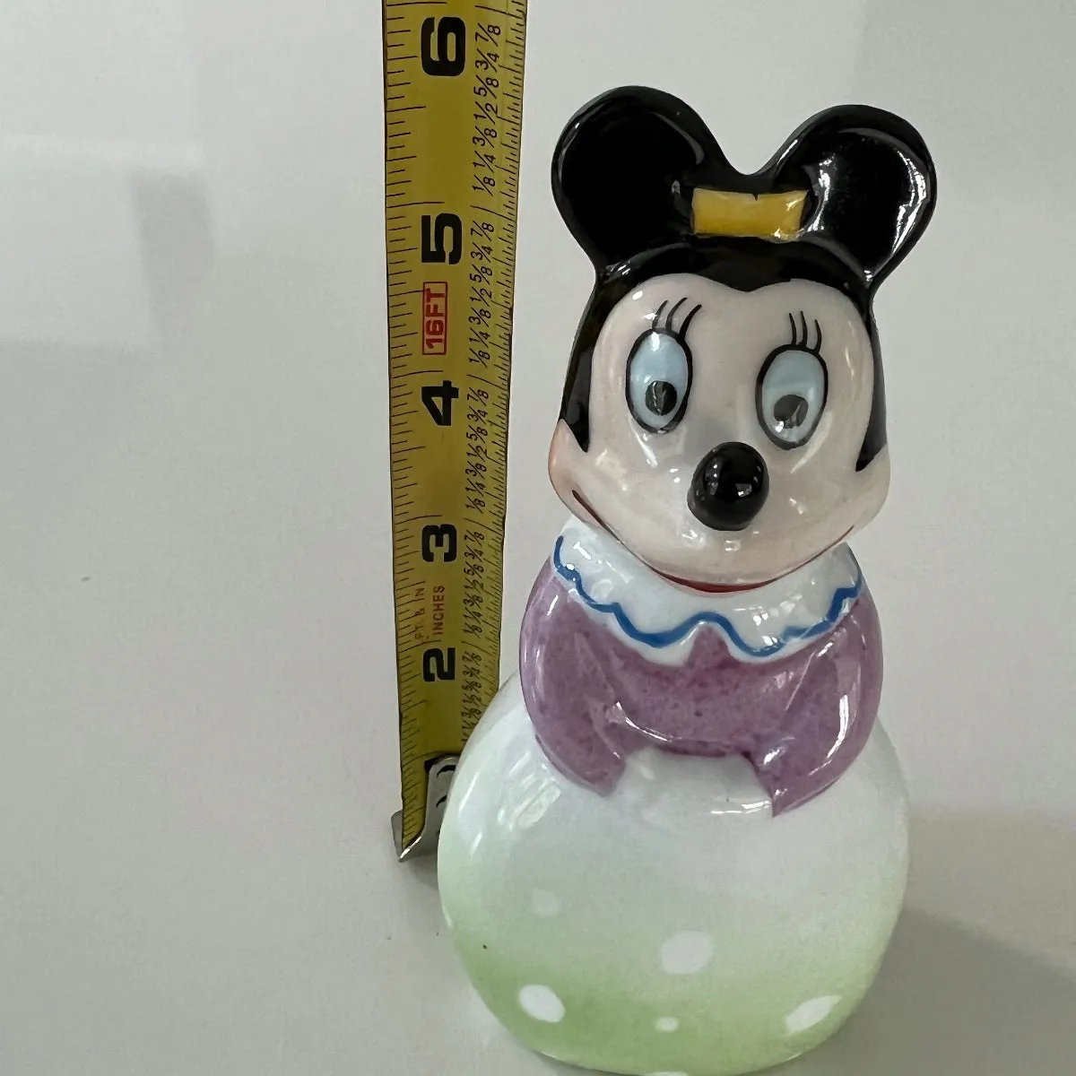 Rare VTG Minnie Mouse 1930-1950s Soccer Ceramic Figurine