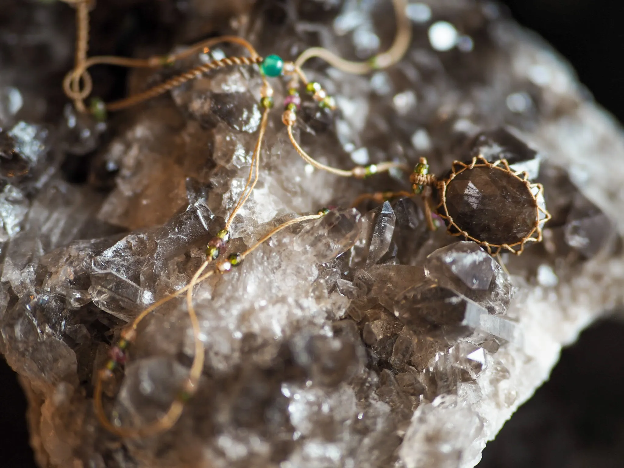 Short Tibetan Necklace - Corrundum grey Sapphire