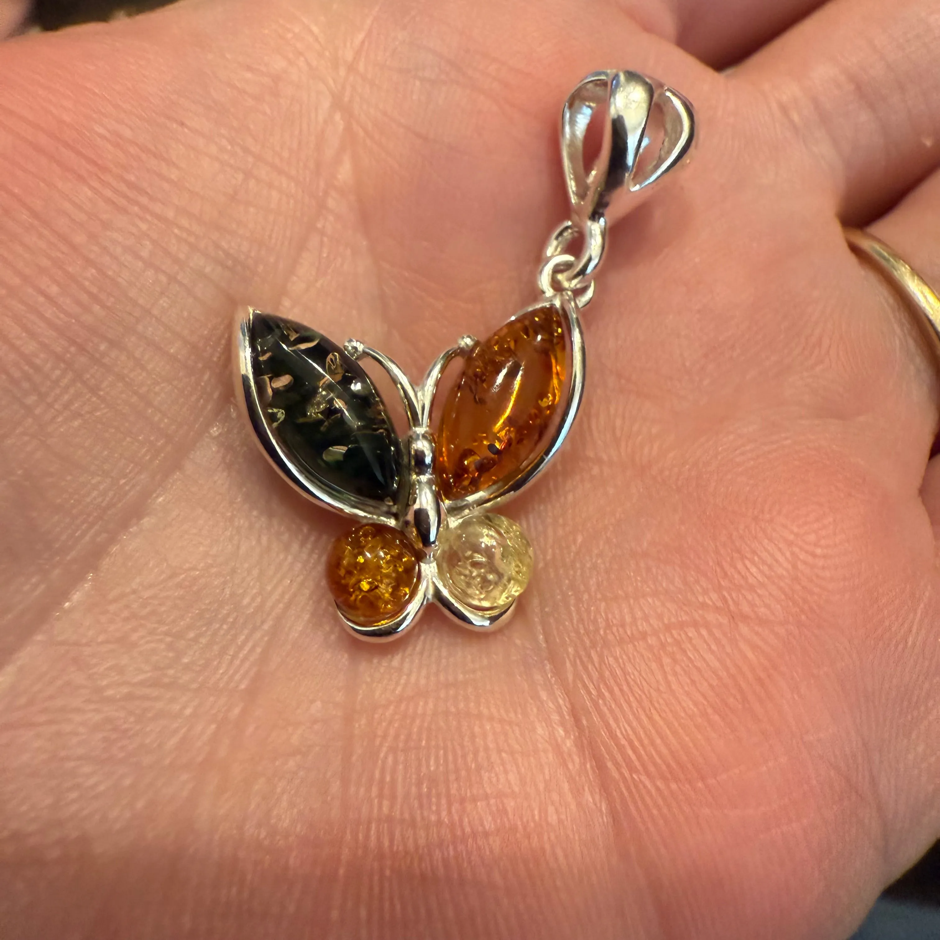 Stunning Butterscotch Green White Amber Butterfly Silver Pendant Necklace New