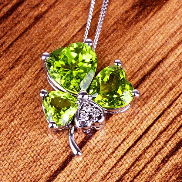 White Gold Diamond and Peridot Shamrock Pendant